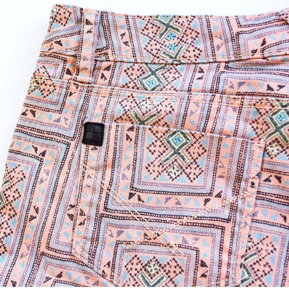 • {Insight} Van Dam Tribal Print Shorts - Picture 5 of 5